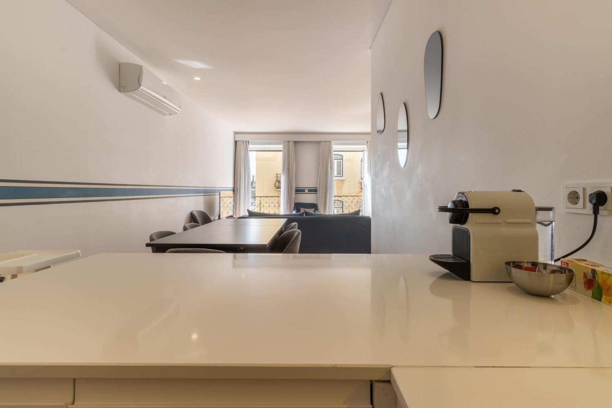 Апартаменти Modern 3Br, Terrace, Ac/Heating & Self Check-In Лісабон Екстер'єр фото
