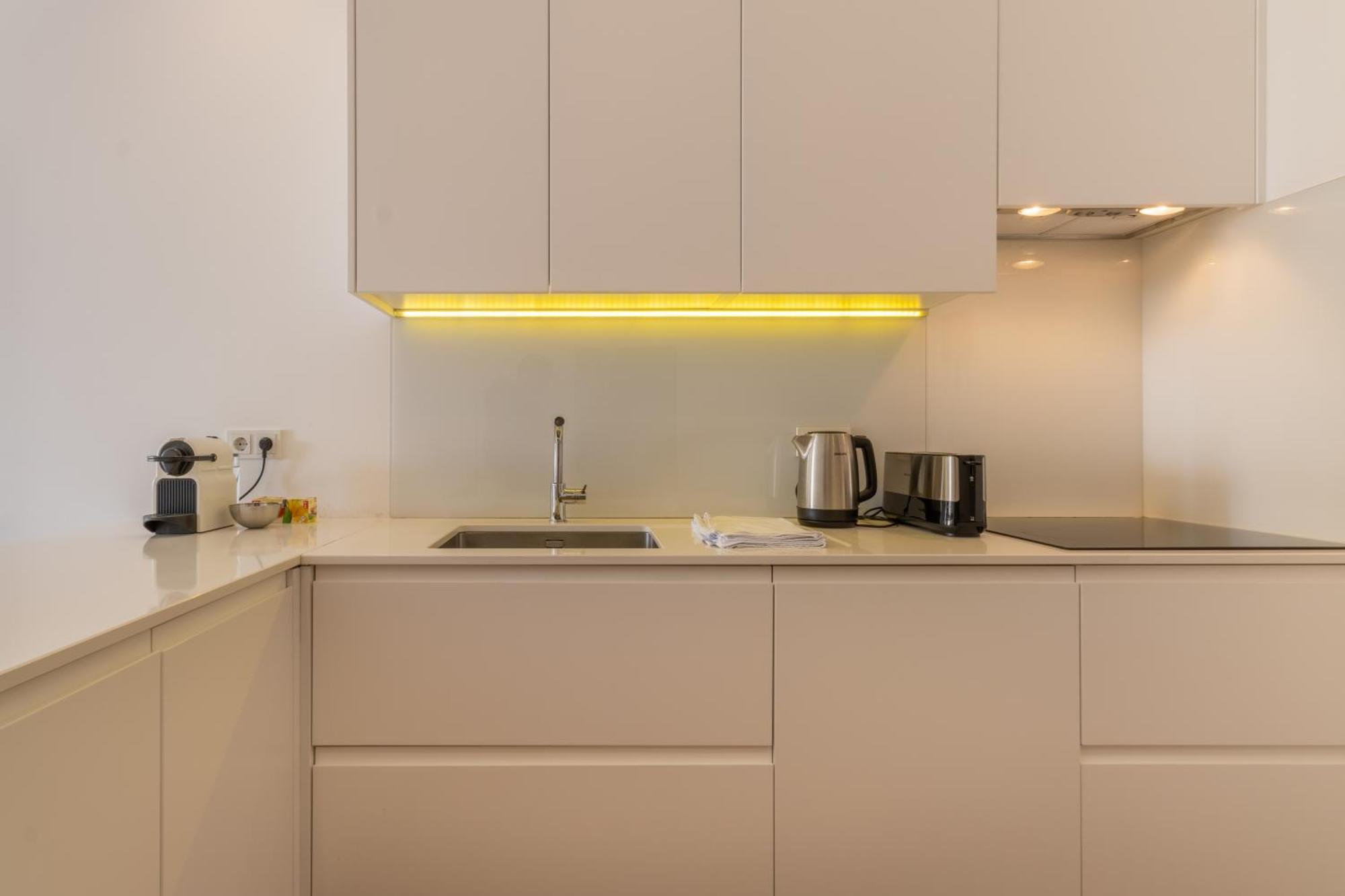 Апартаменти Modern 3Br, Terrace, Ac/Heating & Self Check-In Лісабон Екстер'єр фото