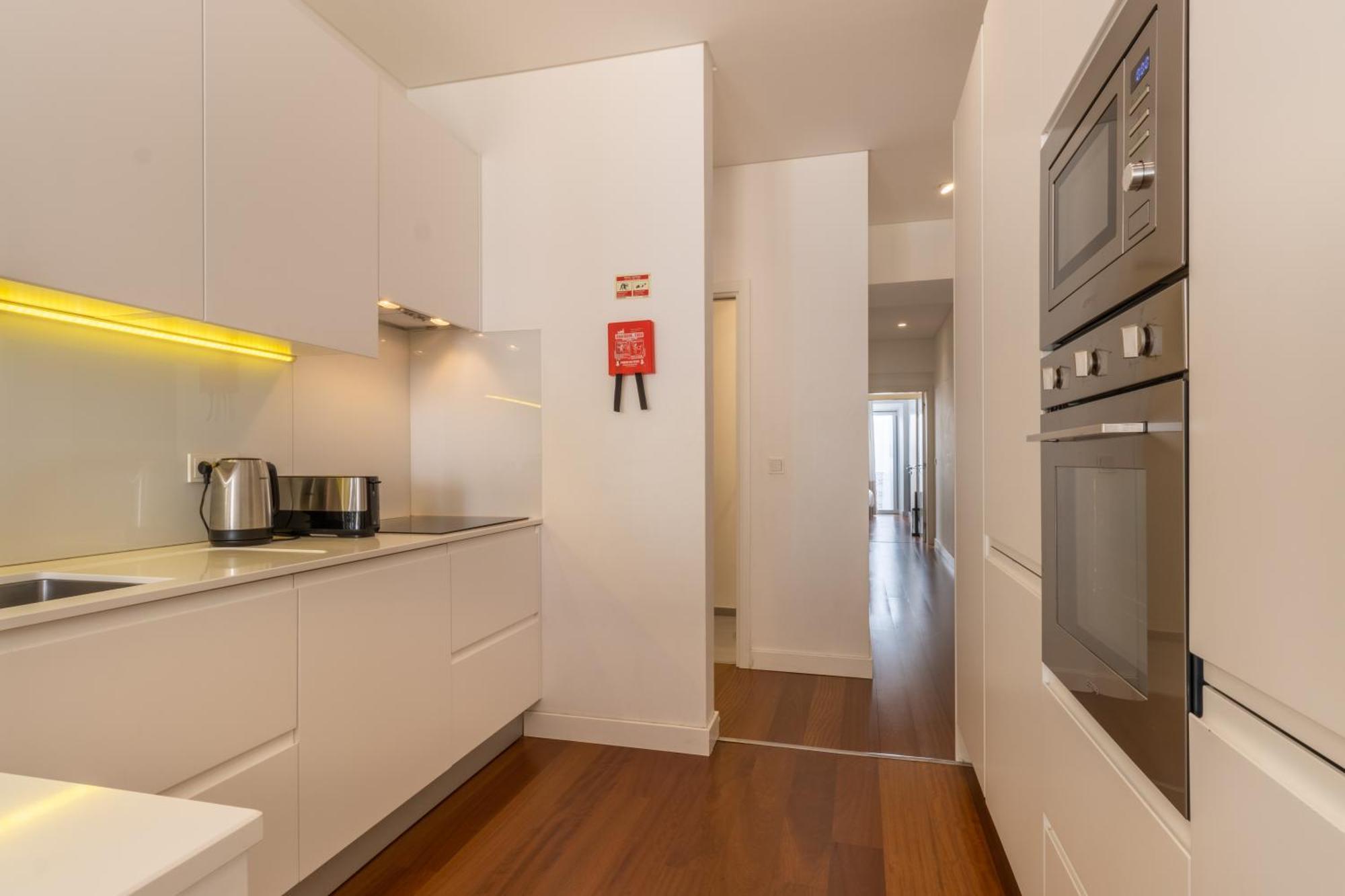 Апартаменти Modern 3Br, Terrace, Ac/Heating & Self Check-In Лісабон Екстер'єр фото