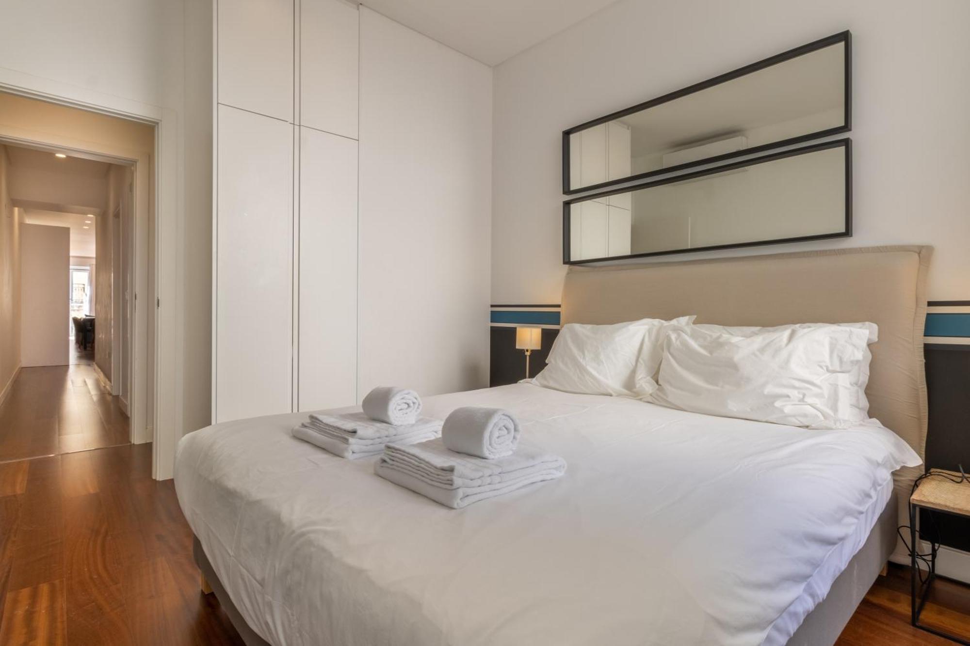 Апартаменти Modern 3Br, Terrace, Ac/Heating & Self Check-In Лісабон Екстер'єр фото