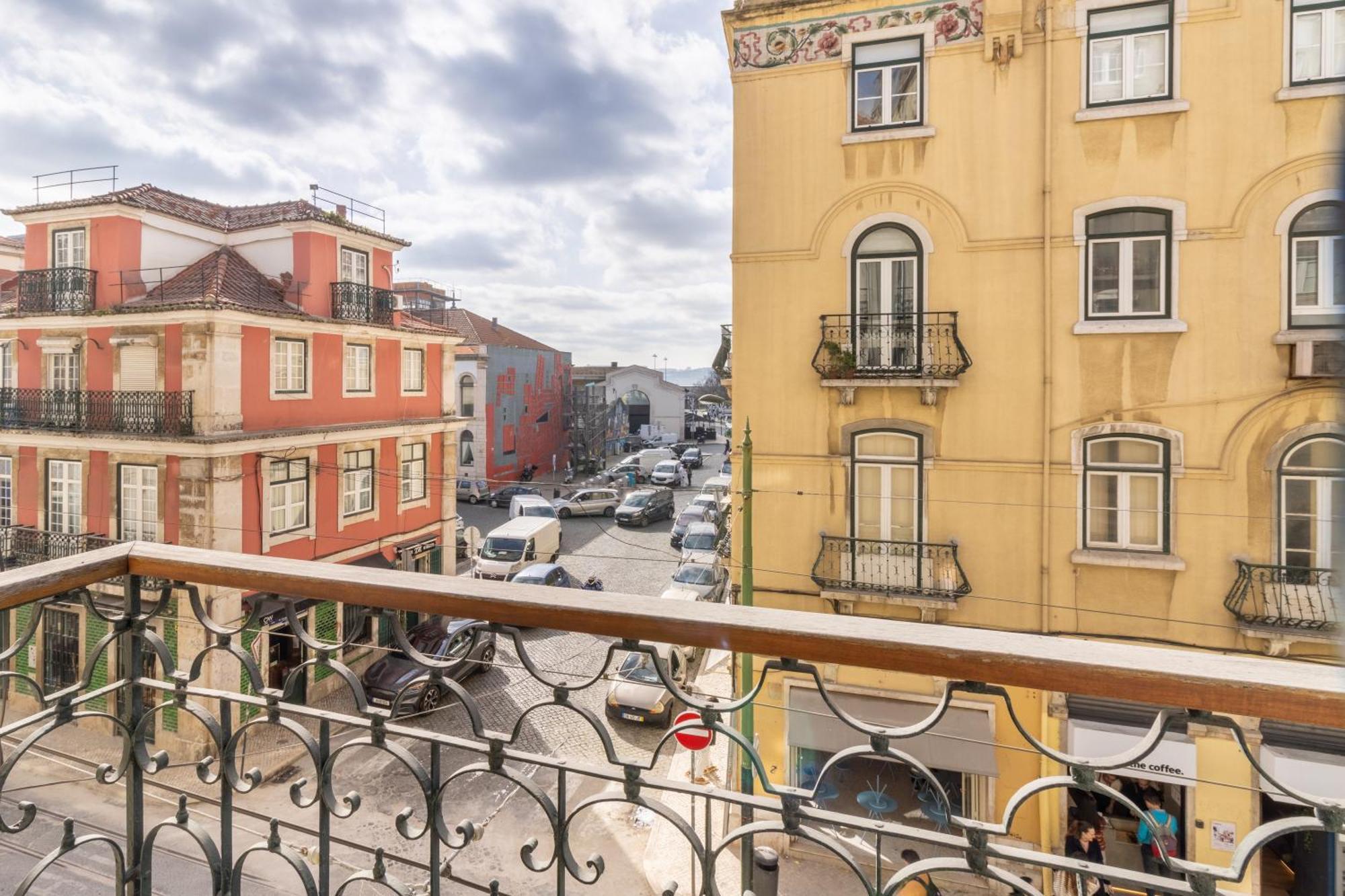 Апартаменти Modern 3Br, Terrace, Ac/Heating & Self Check-In Лісабон Екстер'єр фото